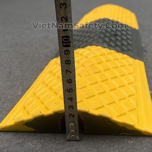 Gờ giảm tốc cao su kích thước 2,5-19-100 vàng đen